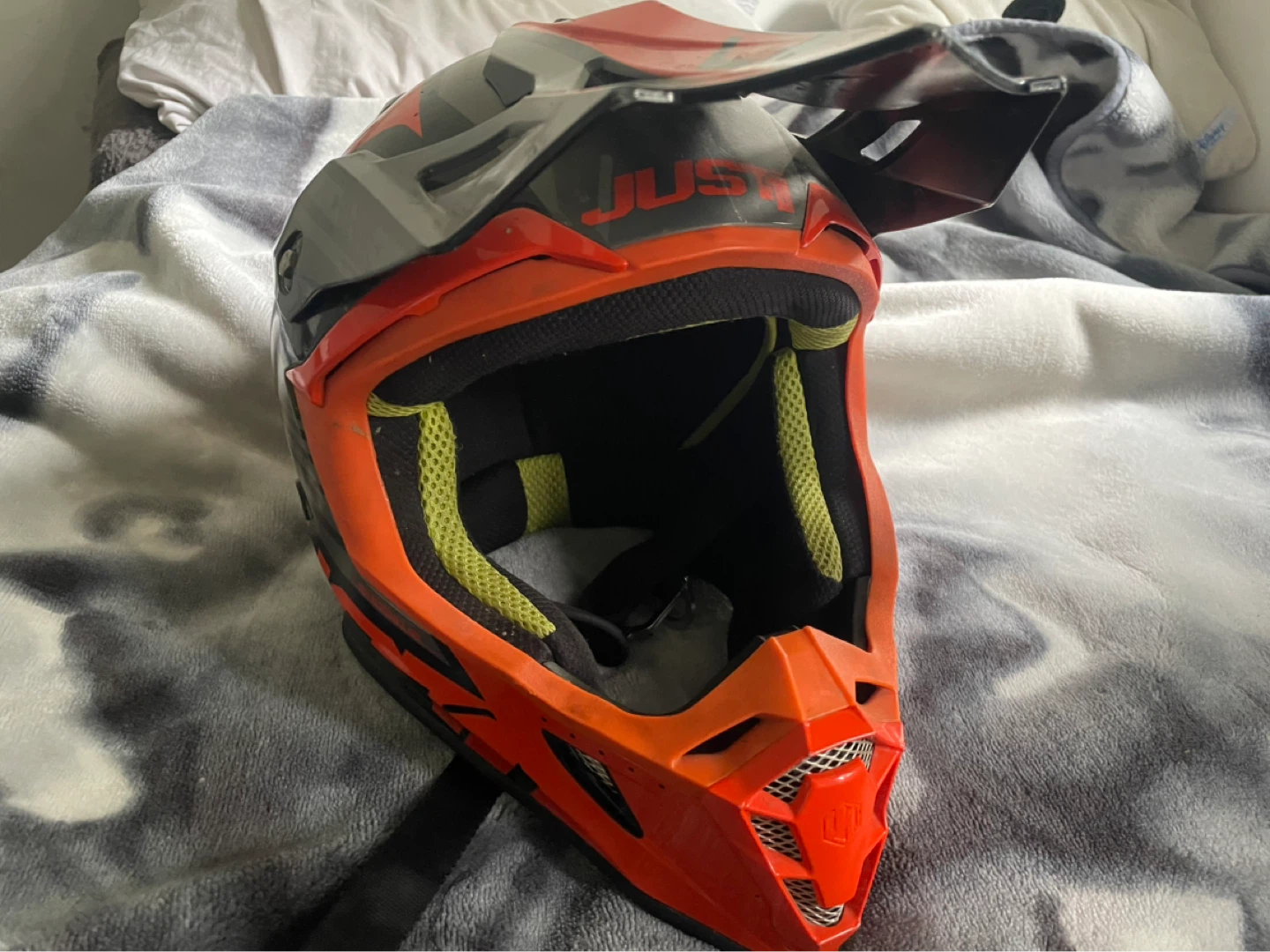helmet - photo 4