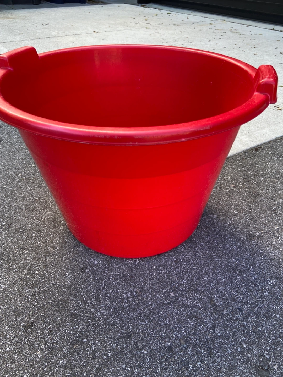 3 bins.  1 large 2small Red Plastic Tub with Rope Handles - photo 3