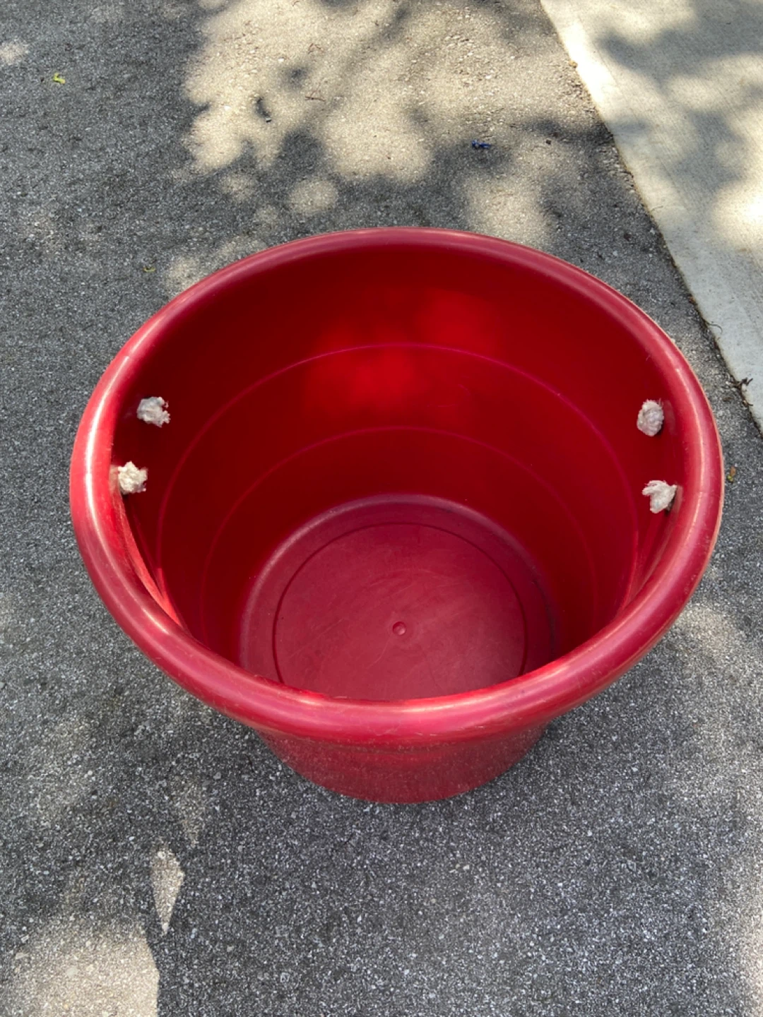 3 bins.  1 large 2small Red Plastic Tub with Rope Handles - photo 2