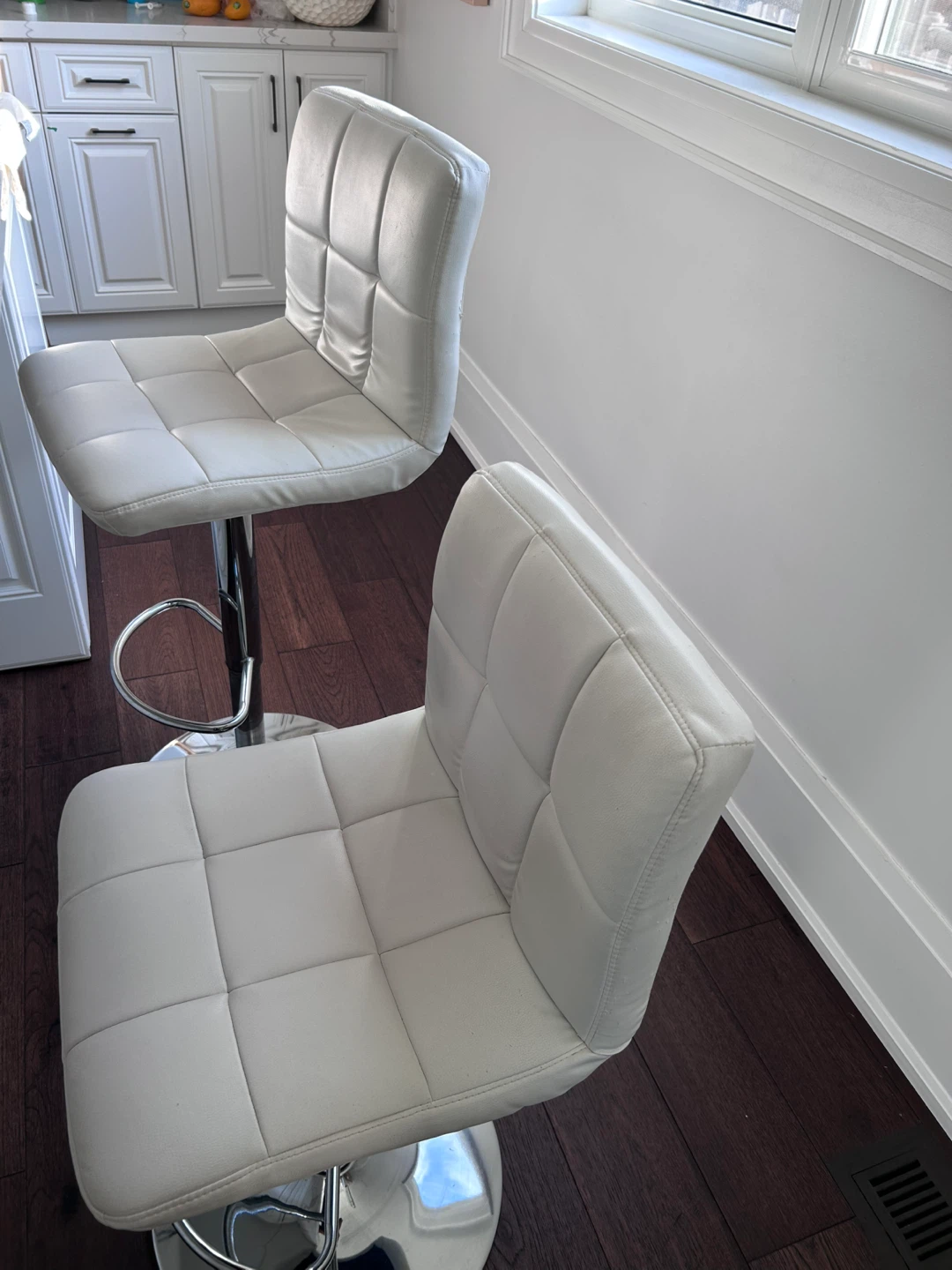 Set of 2 White Bar Stools - photo 3