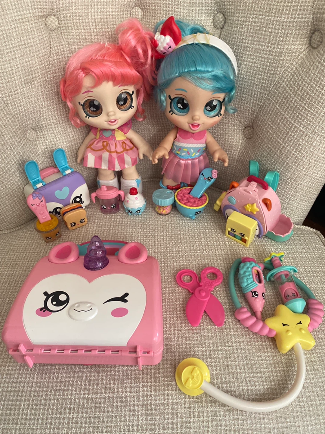 Kindi Kids Scented Sisters Doll Bundle