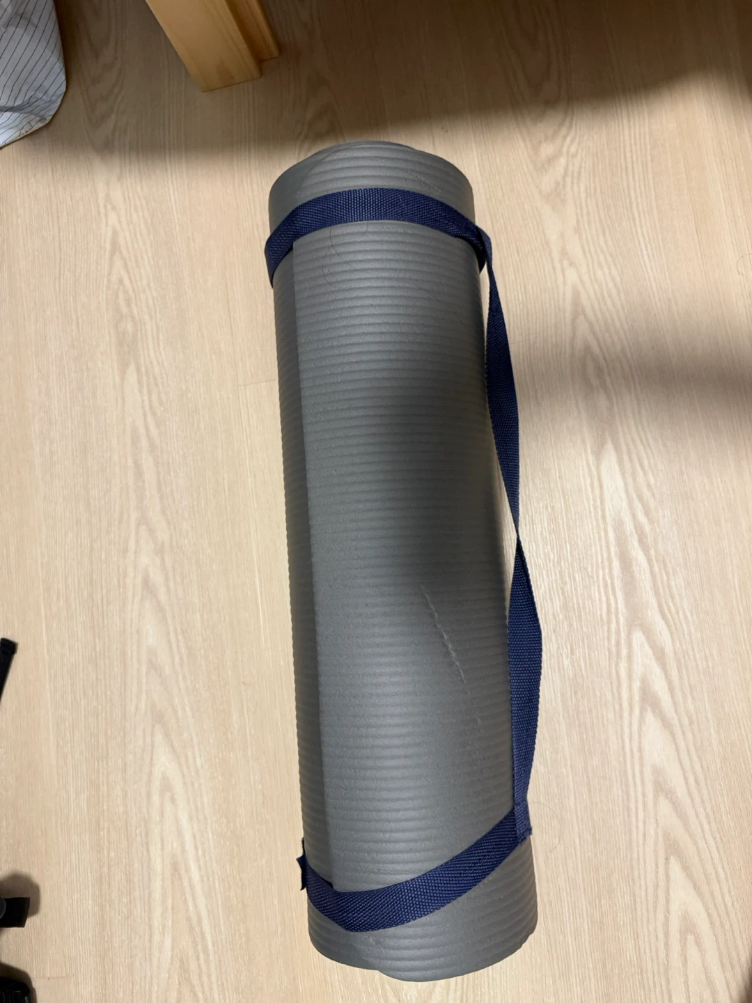 Grey Yoga Mat with Straps