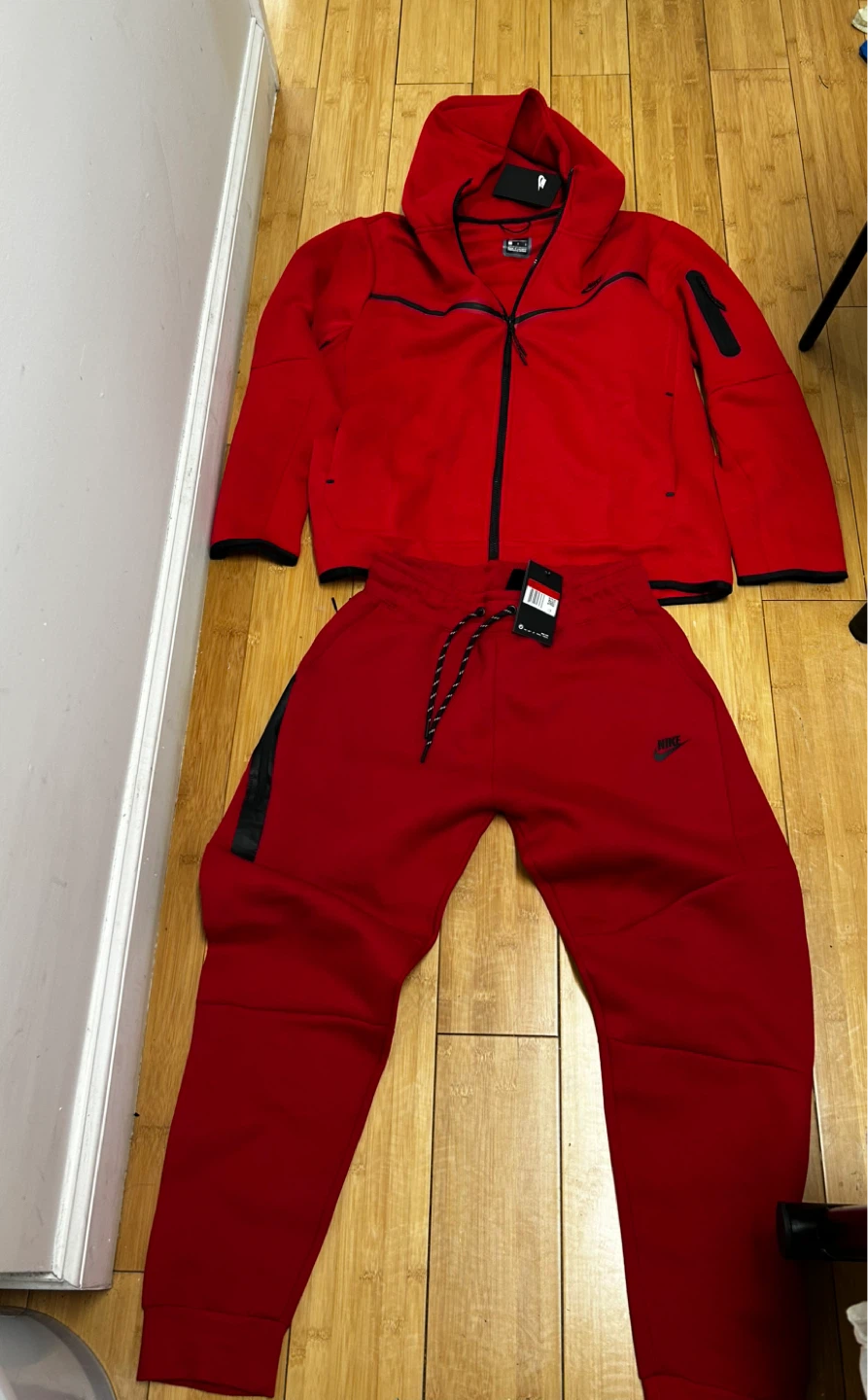 Nike Tech Fleece Full Zip Hoodie & Pants Set - Red