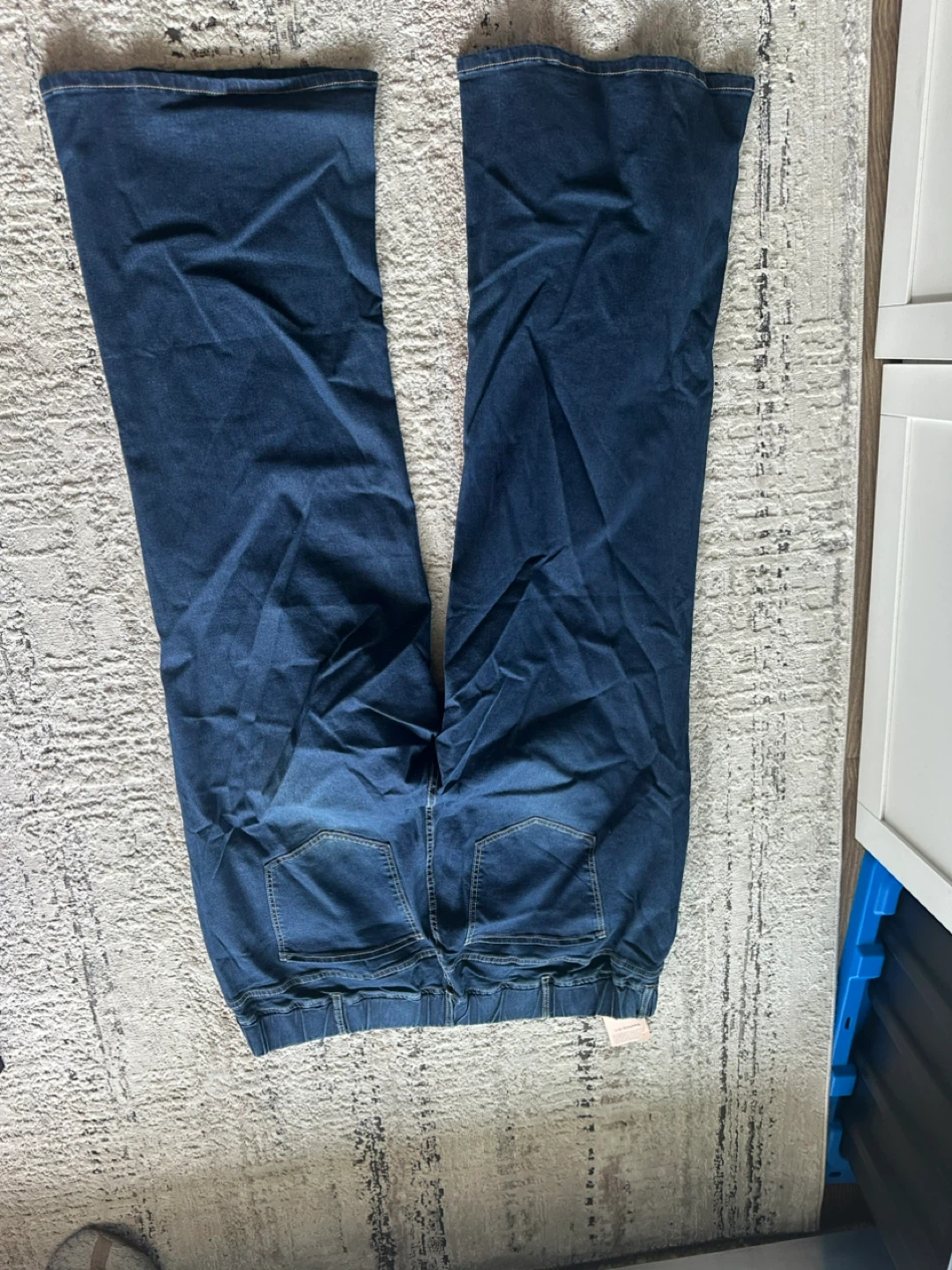 Women's Flare Jeans - photo 2