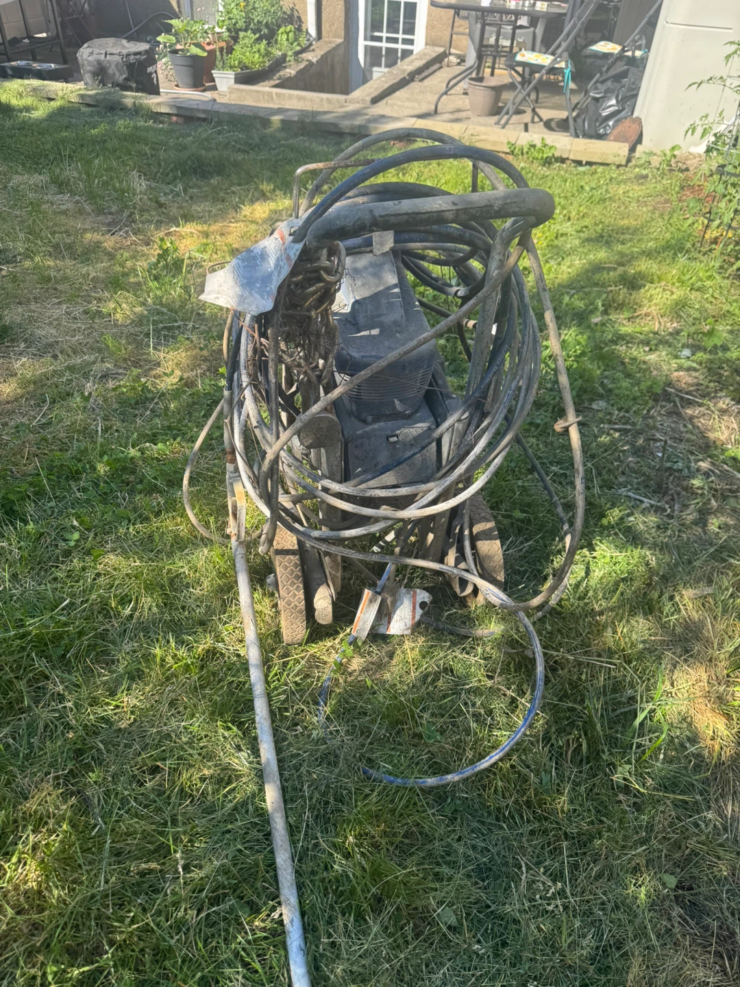 Graco Magnum Pro LS 17 Airless Paint Sprayer - photo 2