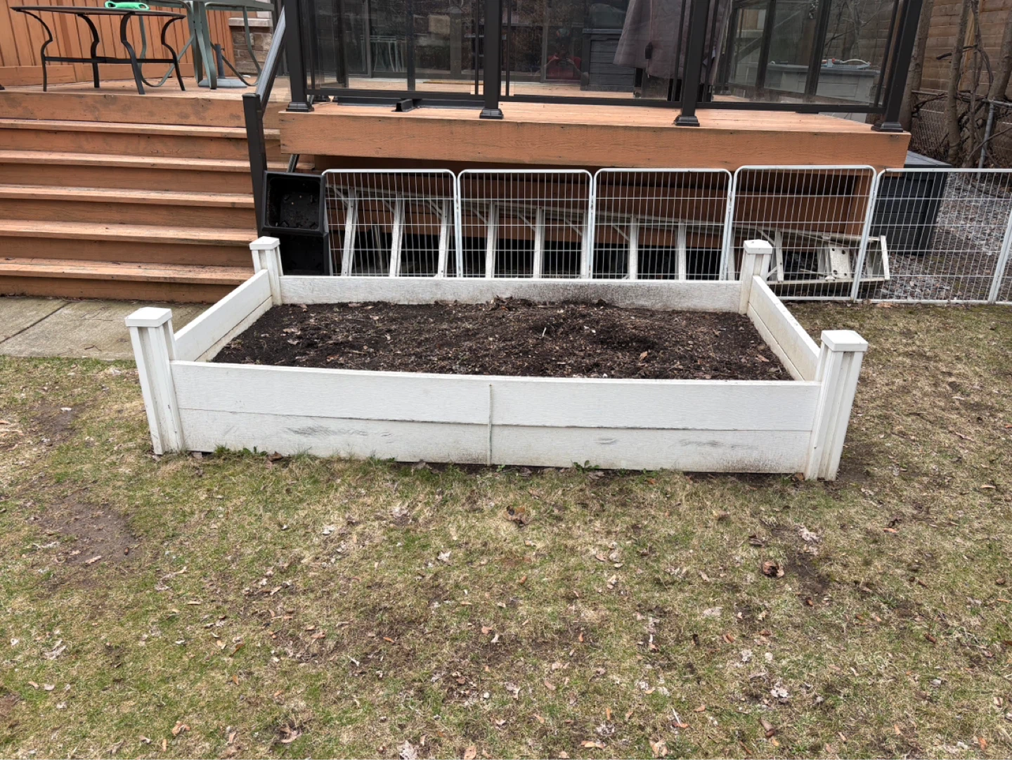 24 inch white vinyl garden beds! Discount!