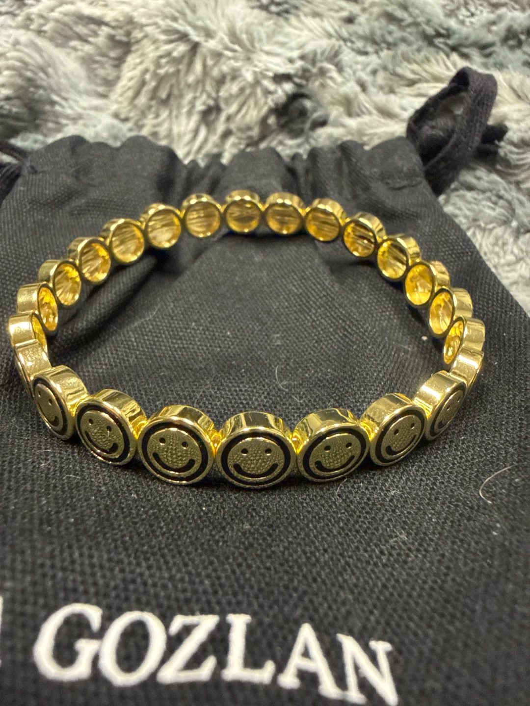 LISA GOZLAN Gold Smiley Face Bracelet - photo 2