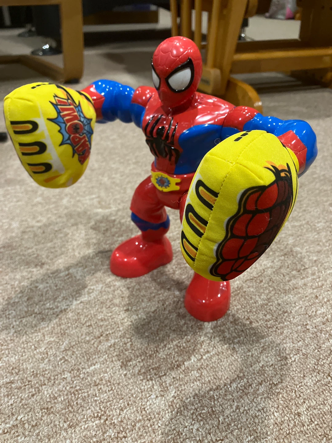 Punching Spider-Man toy for kids - photo 2