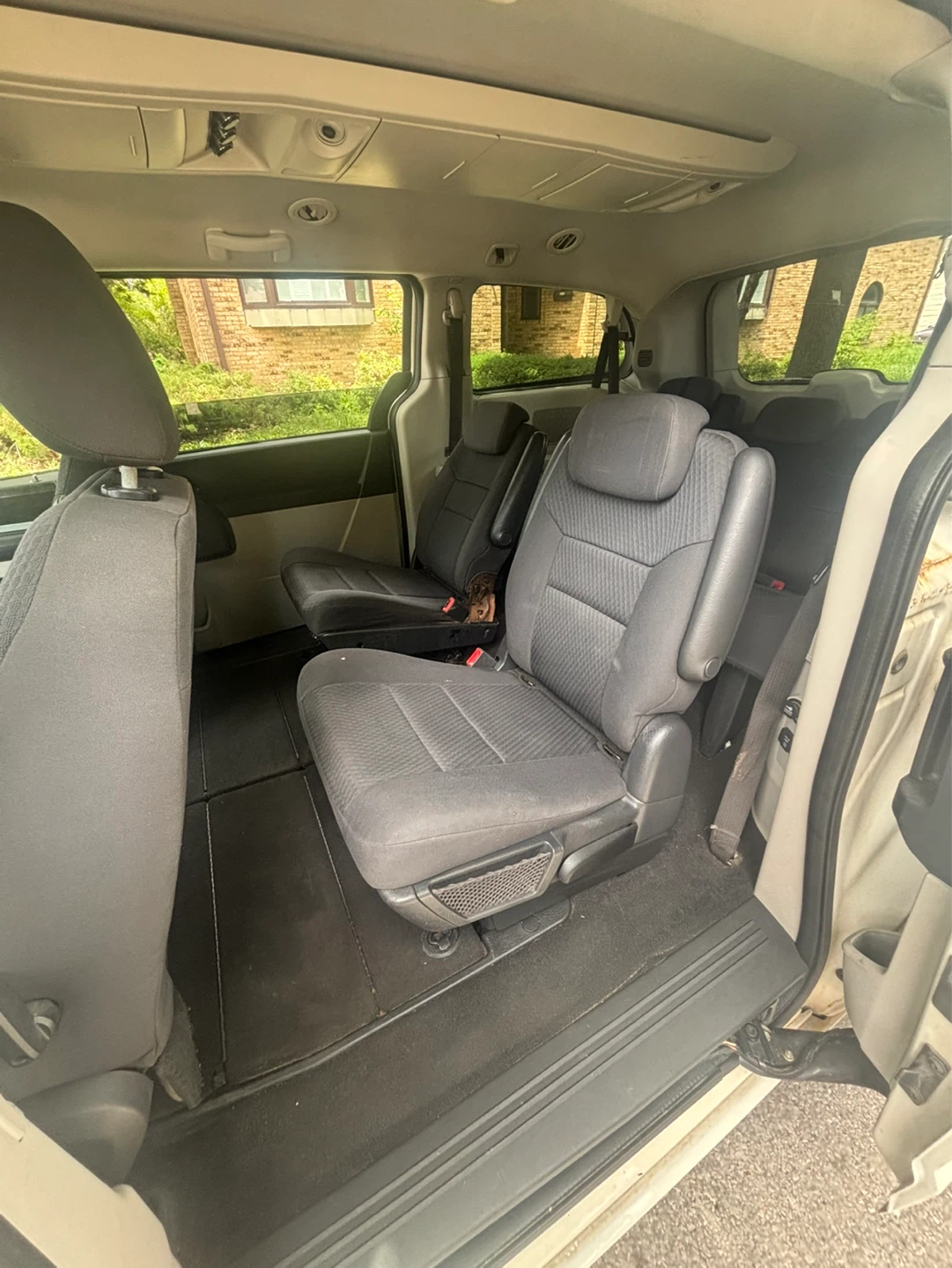 2010 Dodge Grand Caravan Minivan - photo 3