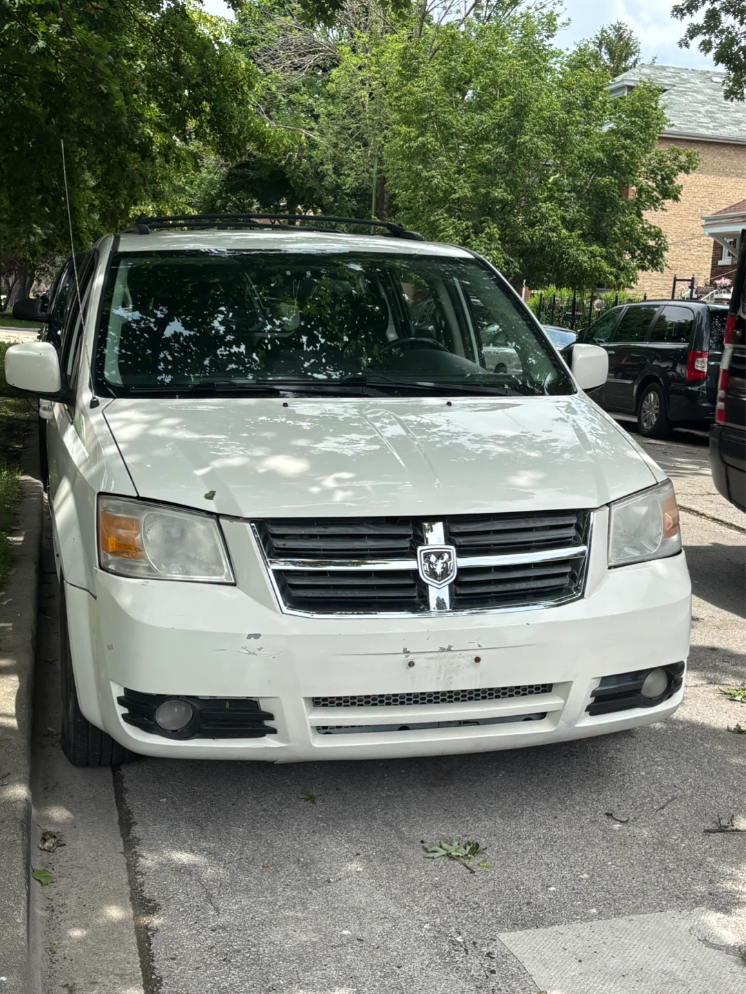 2010 Dodge Grand Caravan Minivan - photo 4