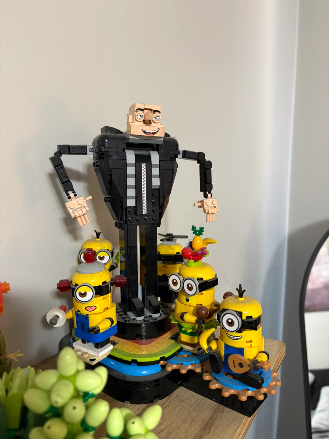 Pre Built Despicable Me 4 Gru and Minions Lego - photo 2