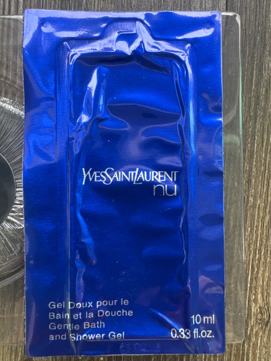 Yves Saint Laurent Nu Gentle Bath and Shower Gel Sample - photo 3
