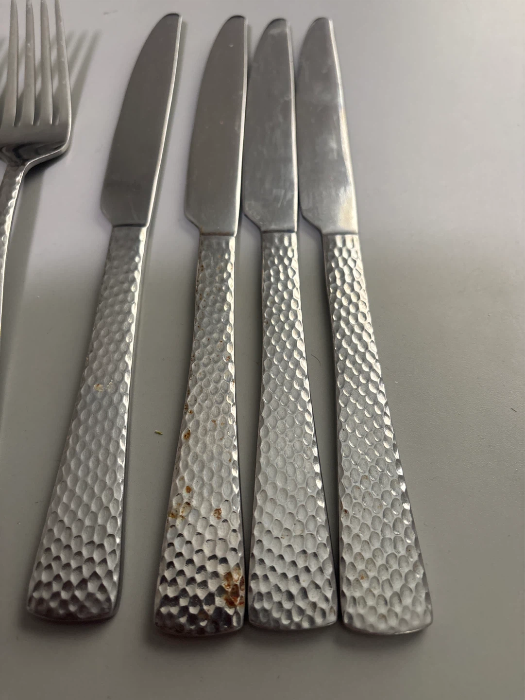 Kitchenox Hammered Finish Stainless Steel Cutlery Set - photo 2