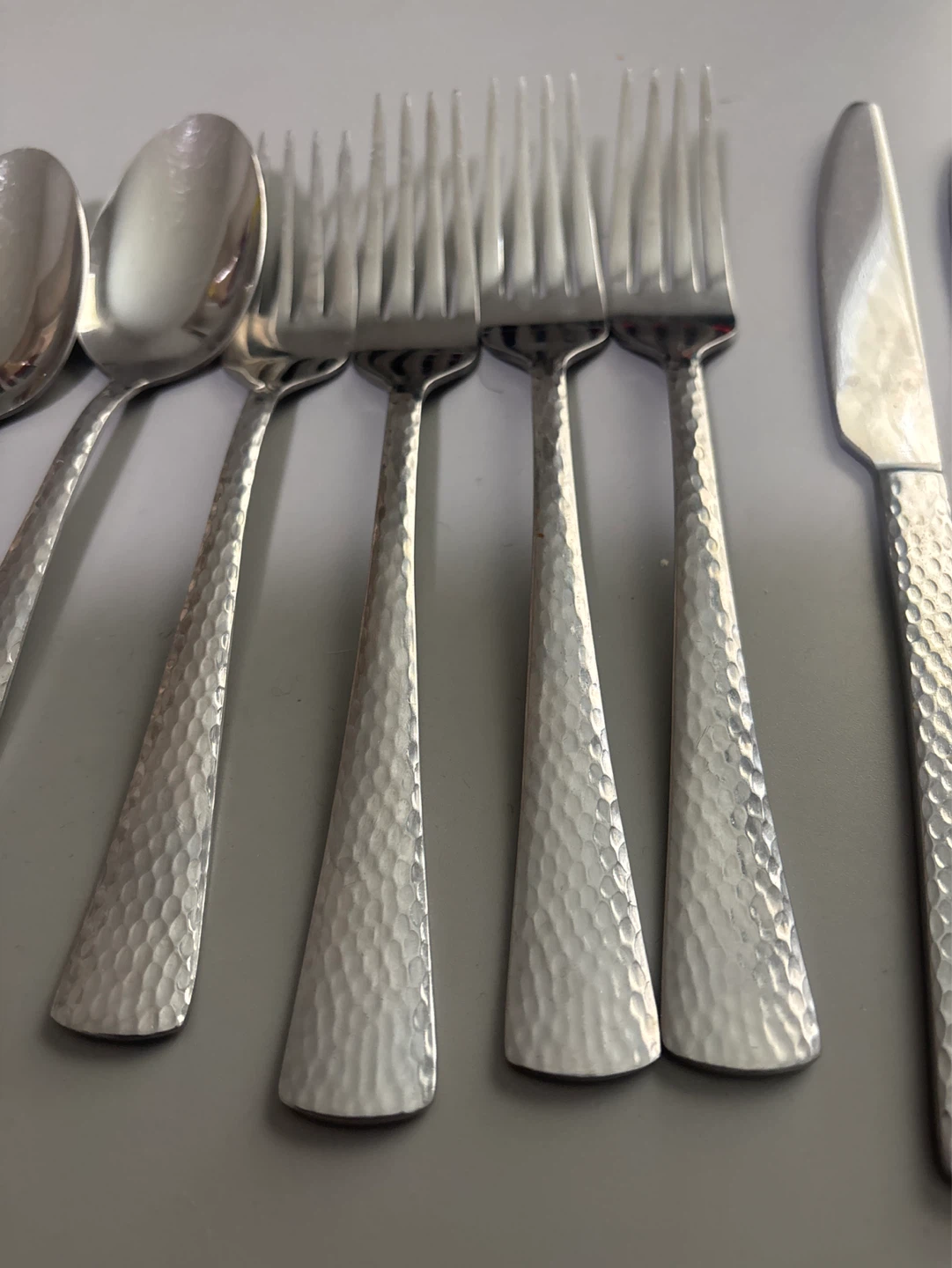 Kitchenox Hammered Finish Stainless Steel Cutlery Set - photo 3