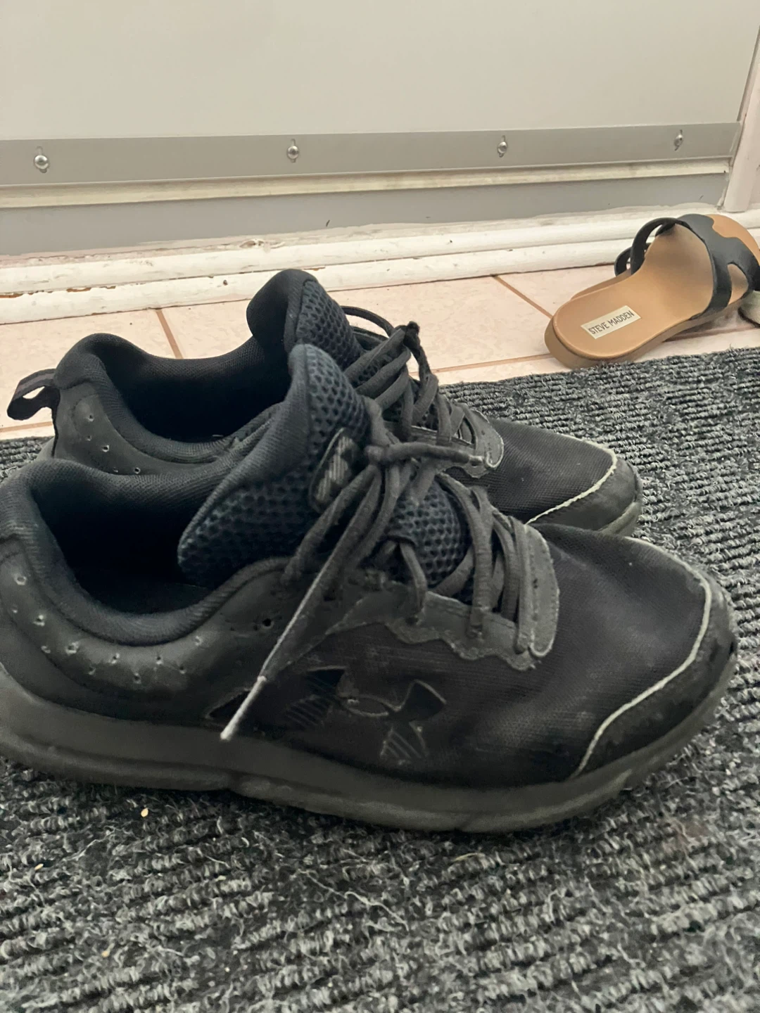 Size 9 men’s shoes - photo 2