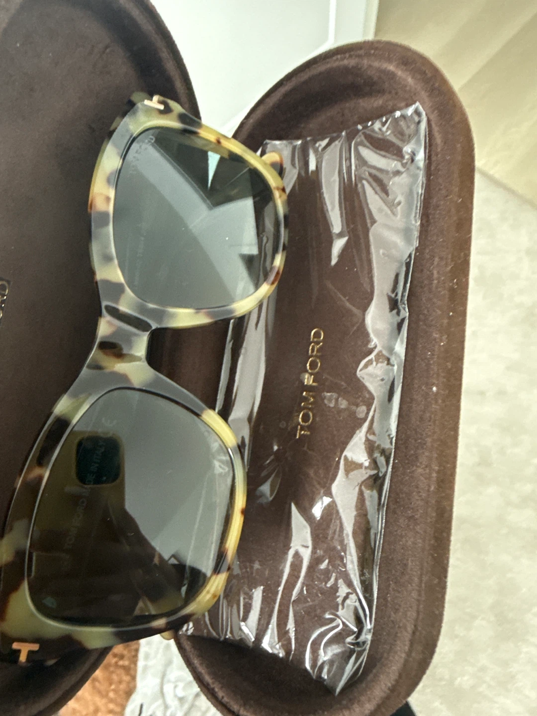 TOM FORD Tortoiseshell Sunglasses with Case - photo 2
