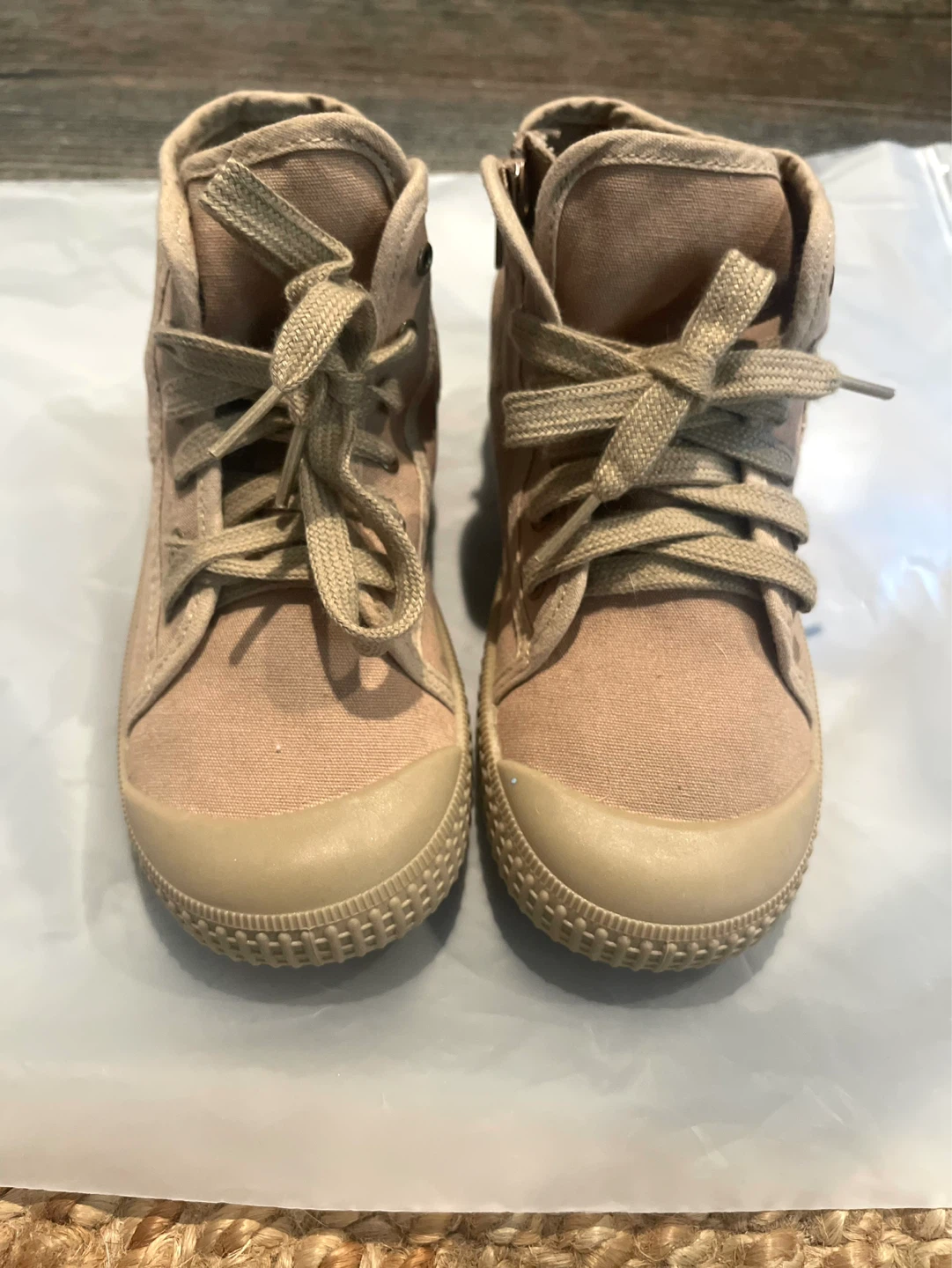 Soft Canvas High-Top Sneakers unisex