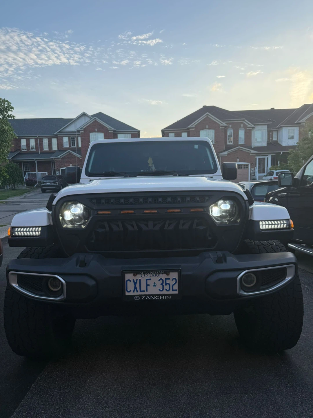 White Jeep Wrangler - 153,798 km - photo 3