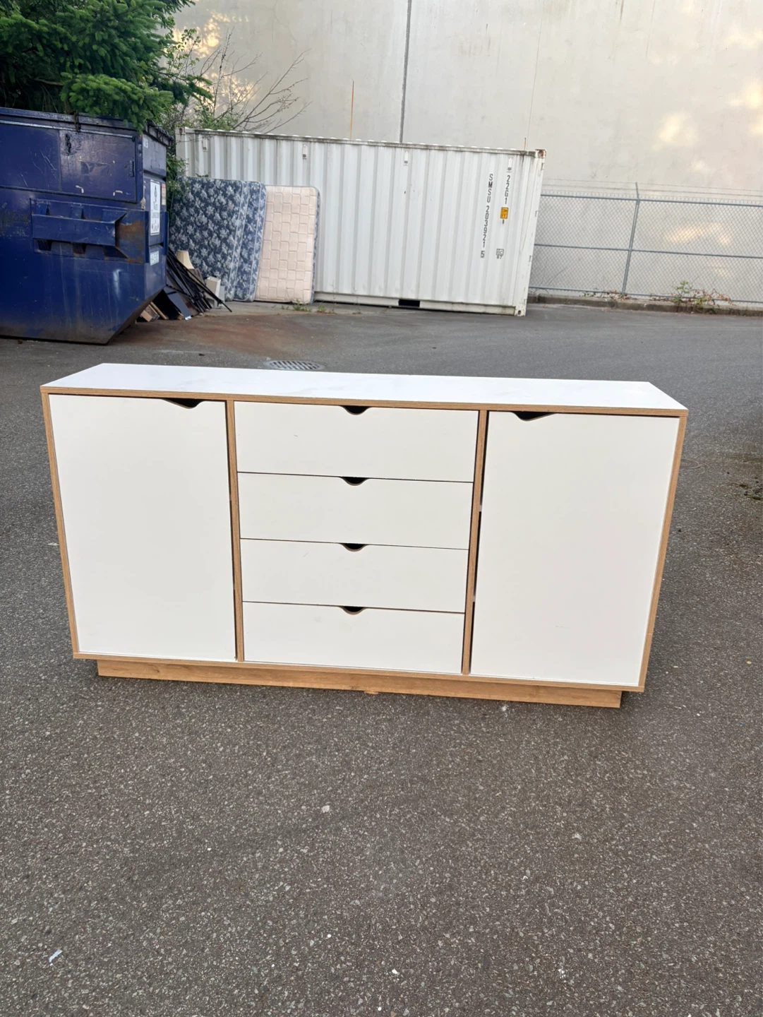 Dresser ( delivery available)
