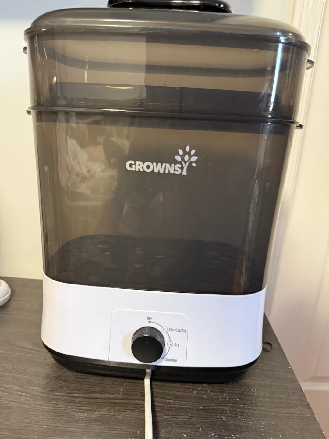 GROWNS Baby Bottle Sterilizer and Dryer