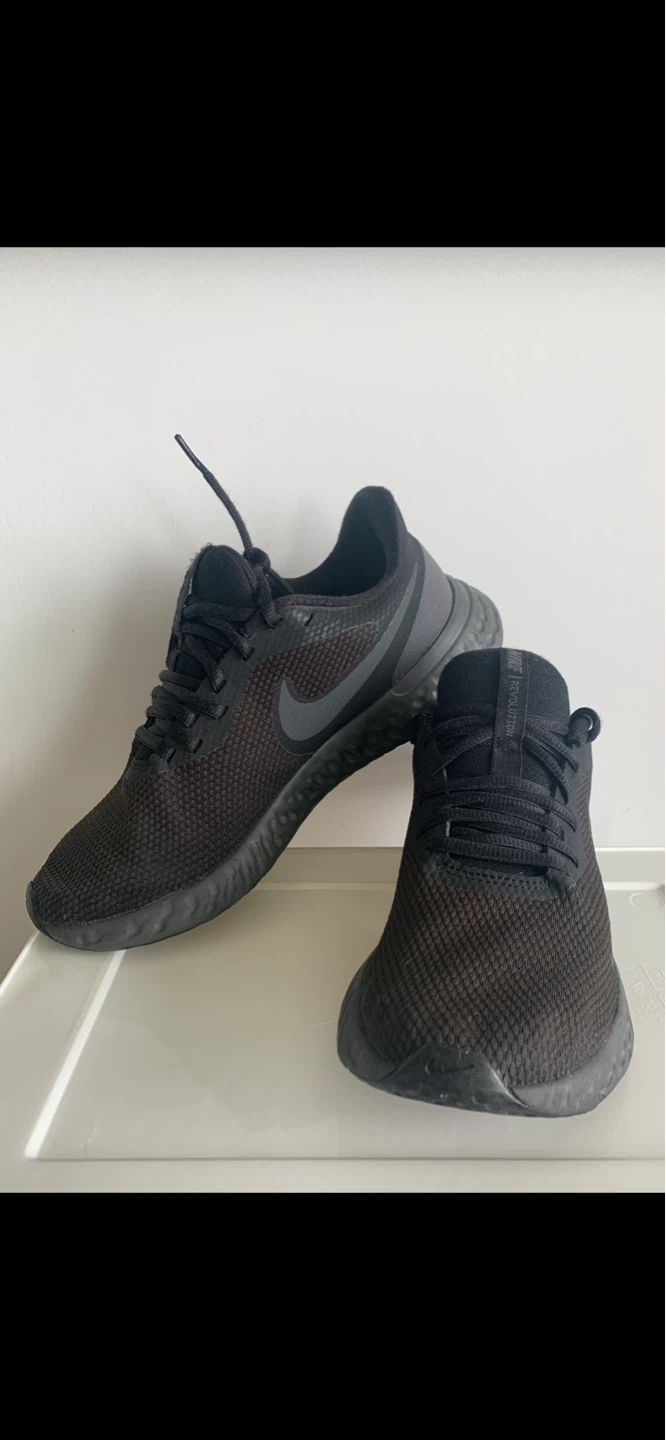 ⭐️ NIKE REVOLUTION Runners - photo 2