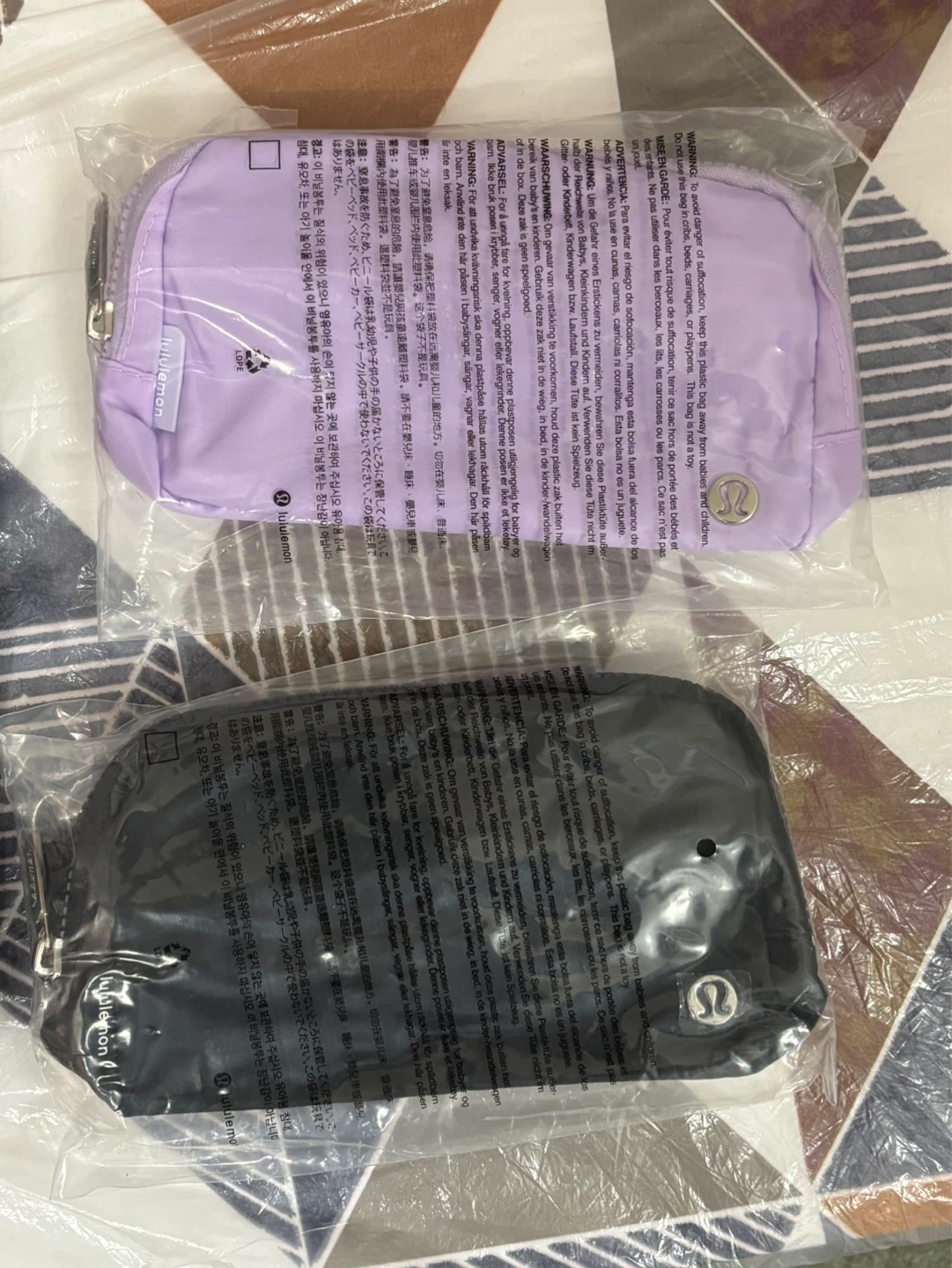 3x Lululemon Belt Bag Set - Black and Lavender - photo 2