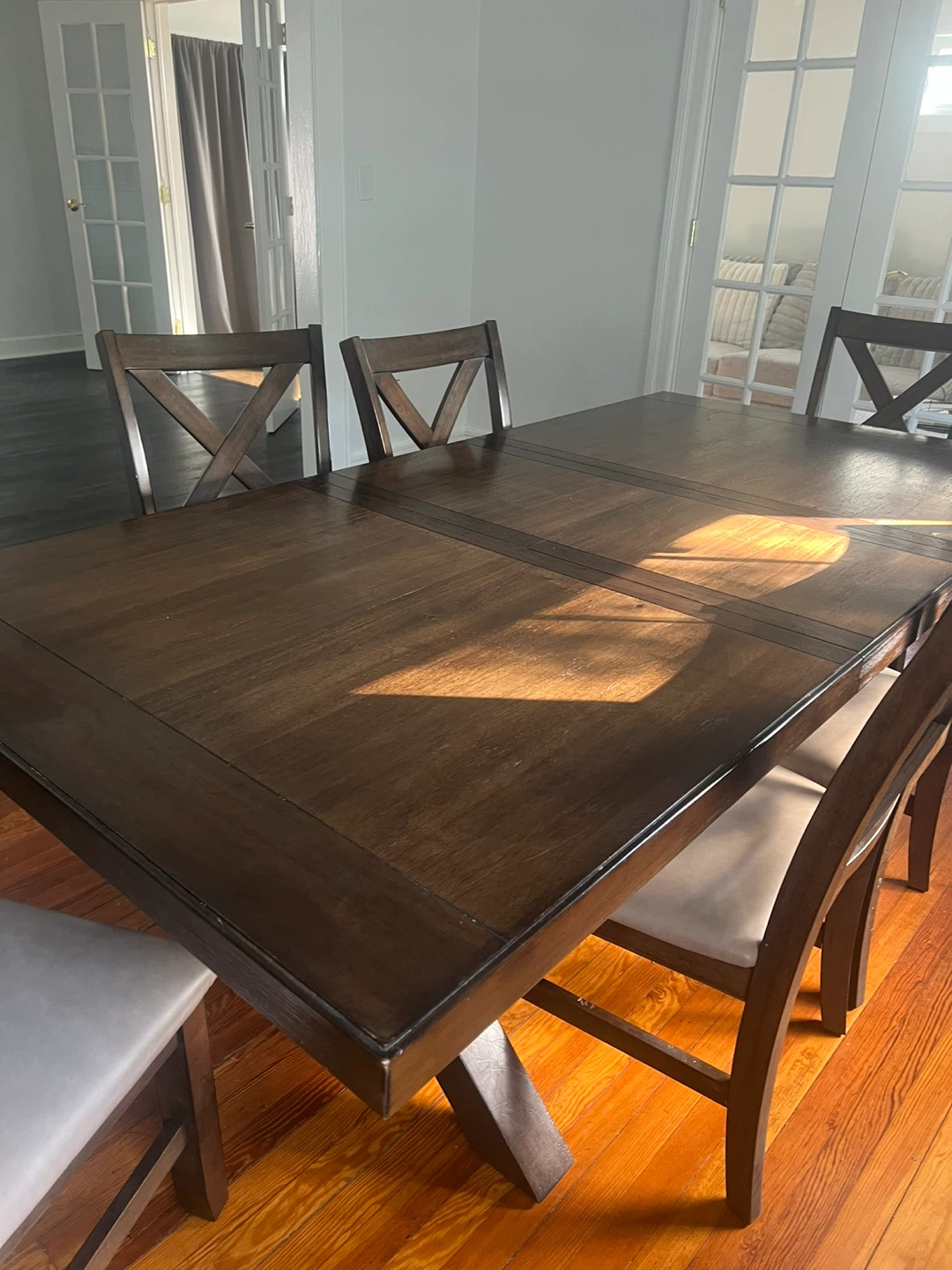 Dark wood table with 6 chairs - photo 5