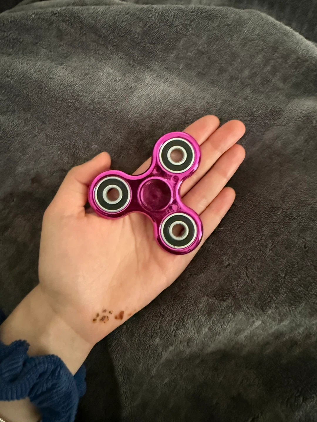 Pink & Silver Metal Fidget Spinners - photo 3