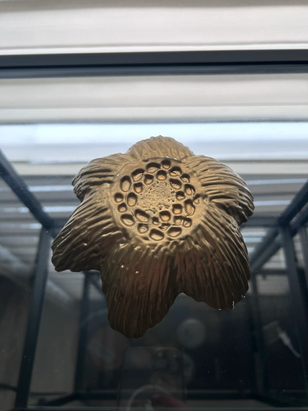 Vintage Small Decorative Gold Flower Dish - photo 2