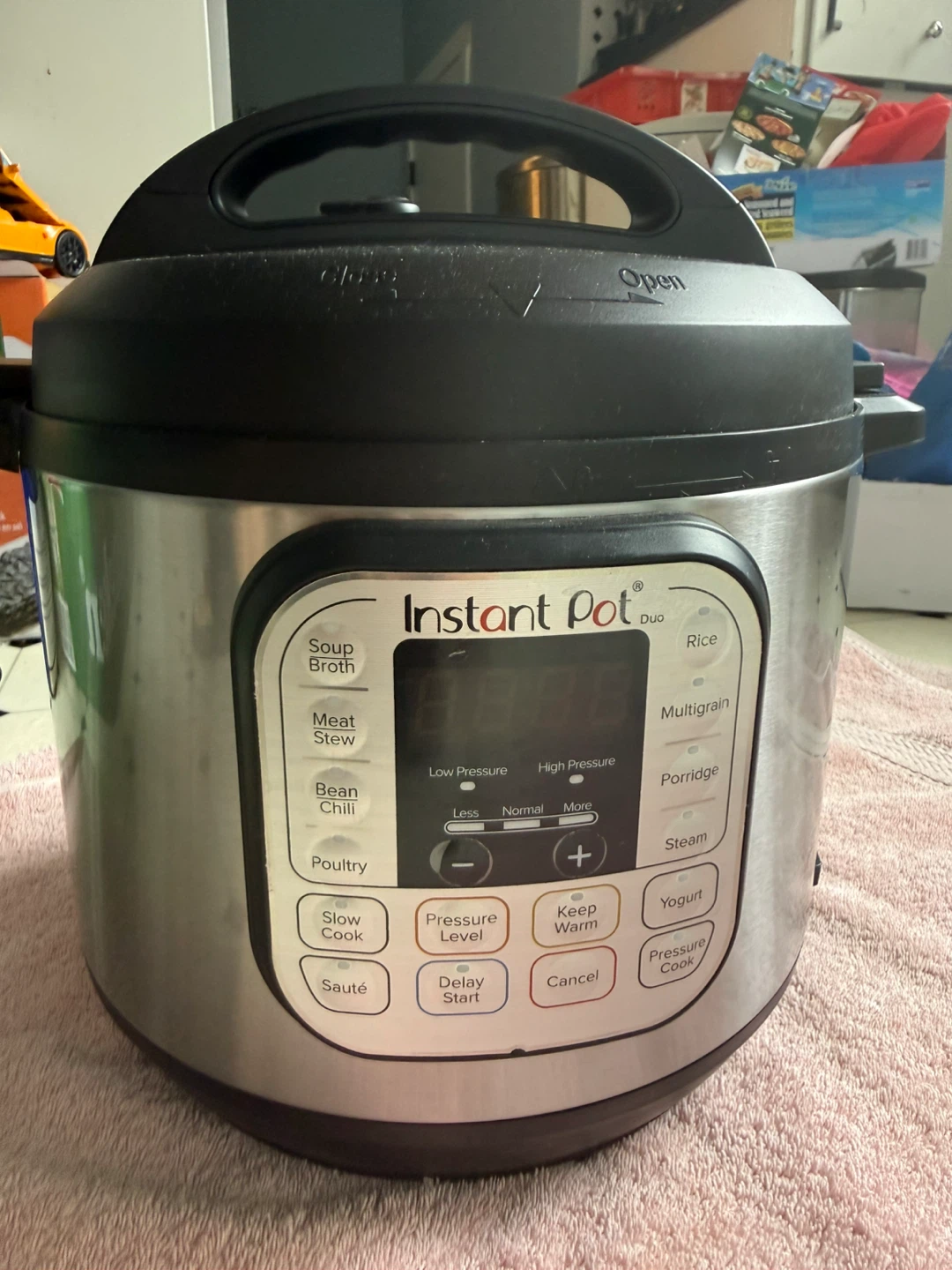 Instant Pot Duo 6 Quart V3 Electric Pressure Cooker
