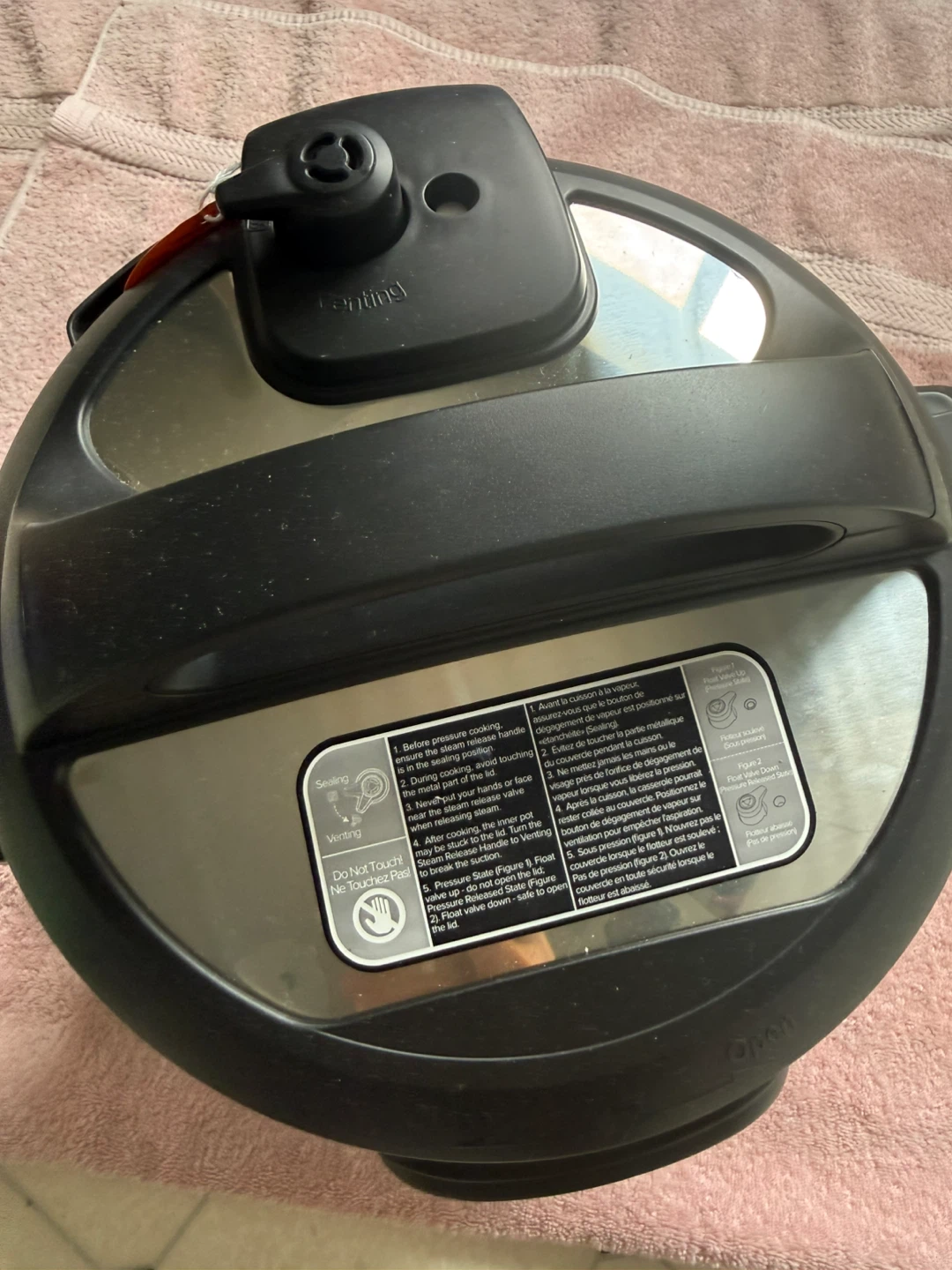 Instant Pot Duo 6 Quart V3 Electric Pressure Cooker - photo 2