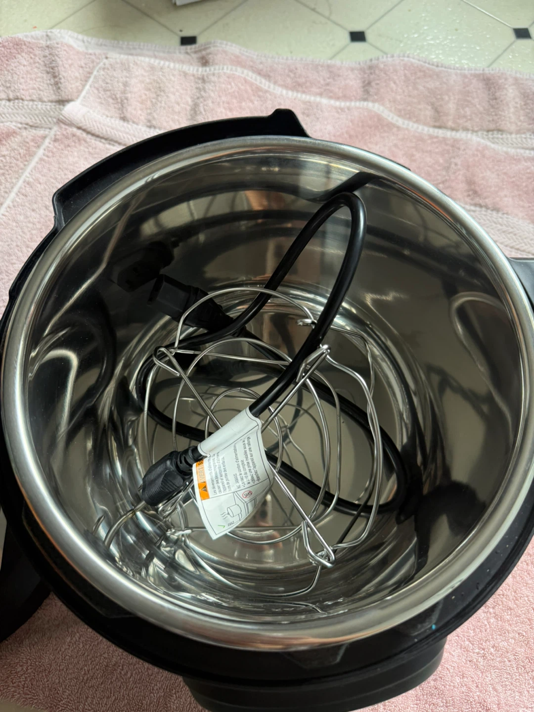 Instant Pot Duo 6 Quart V3 Electric Pressure Cooker - photo 3