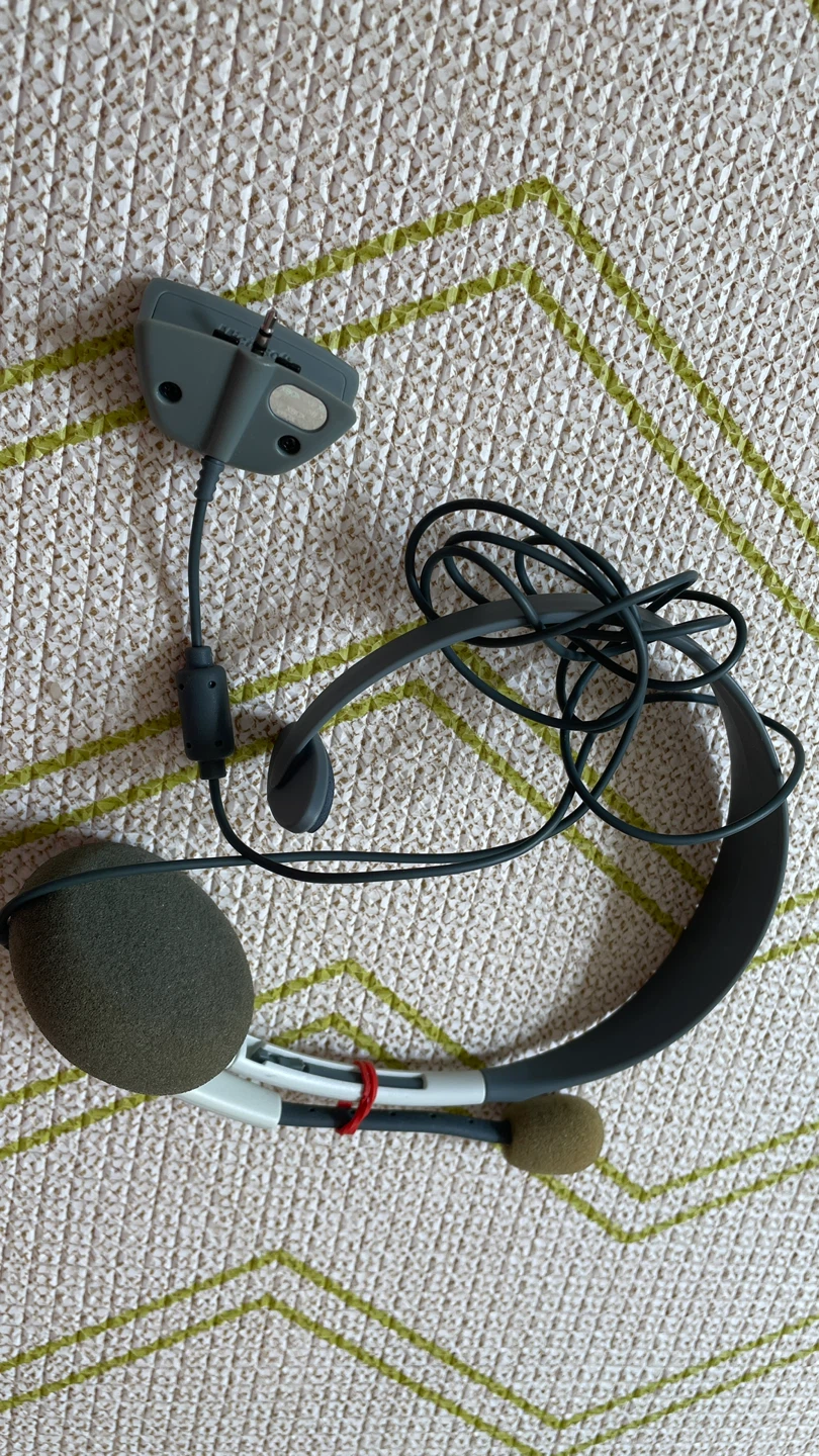 Xbox 360 Kinect Sensor and Headset Bundle