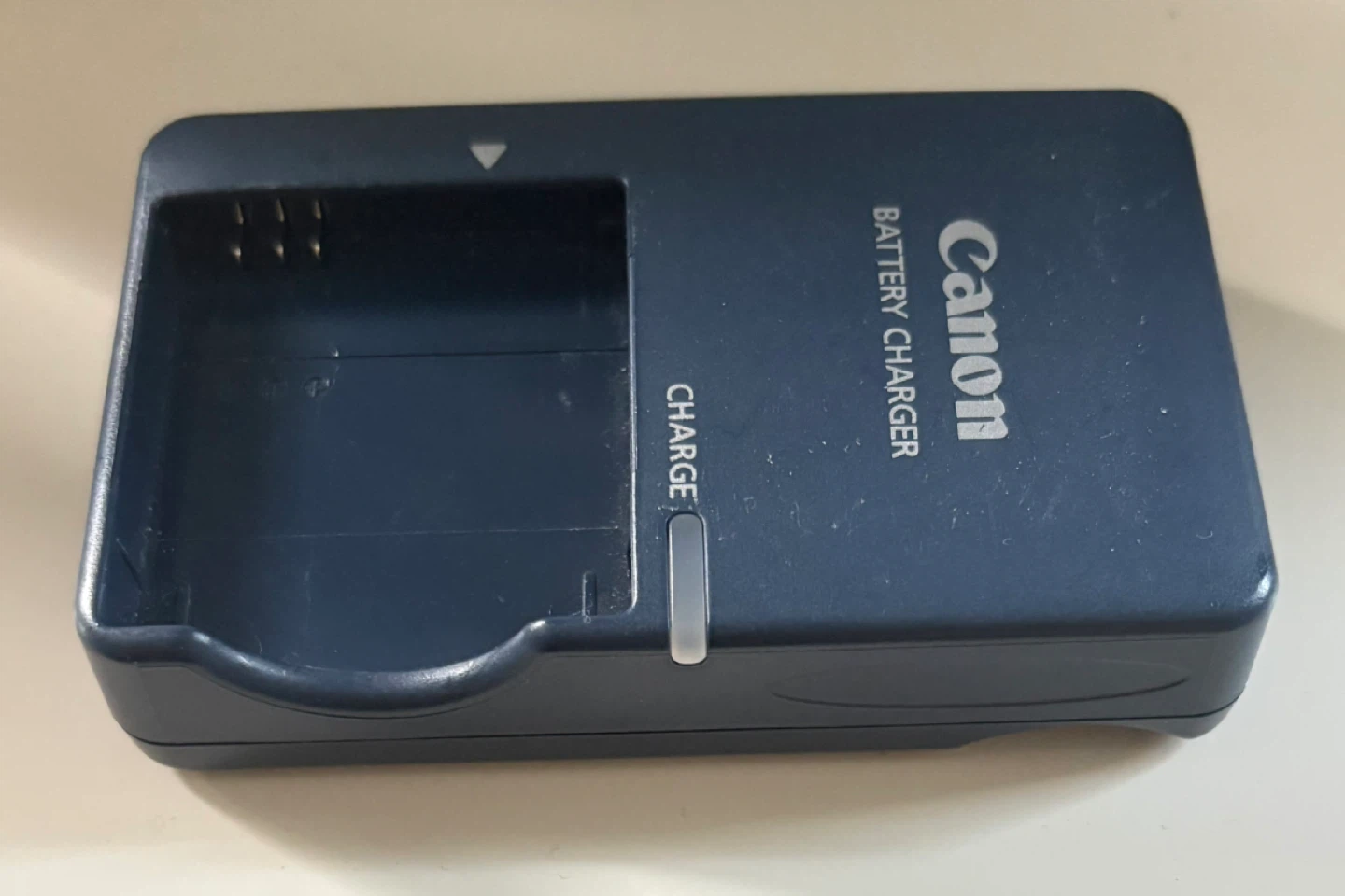 Canon CB-2LV Battery Charger - photo 3