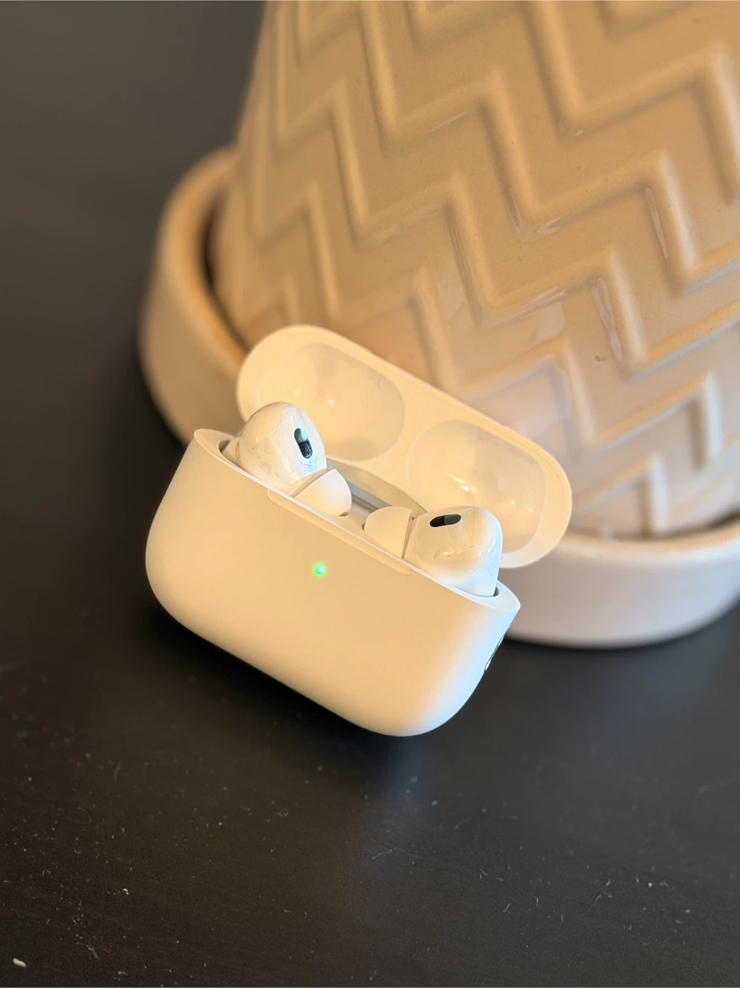 Apple AirPods Pro - photo 2