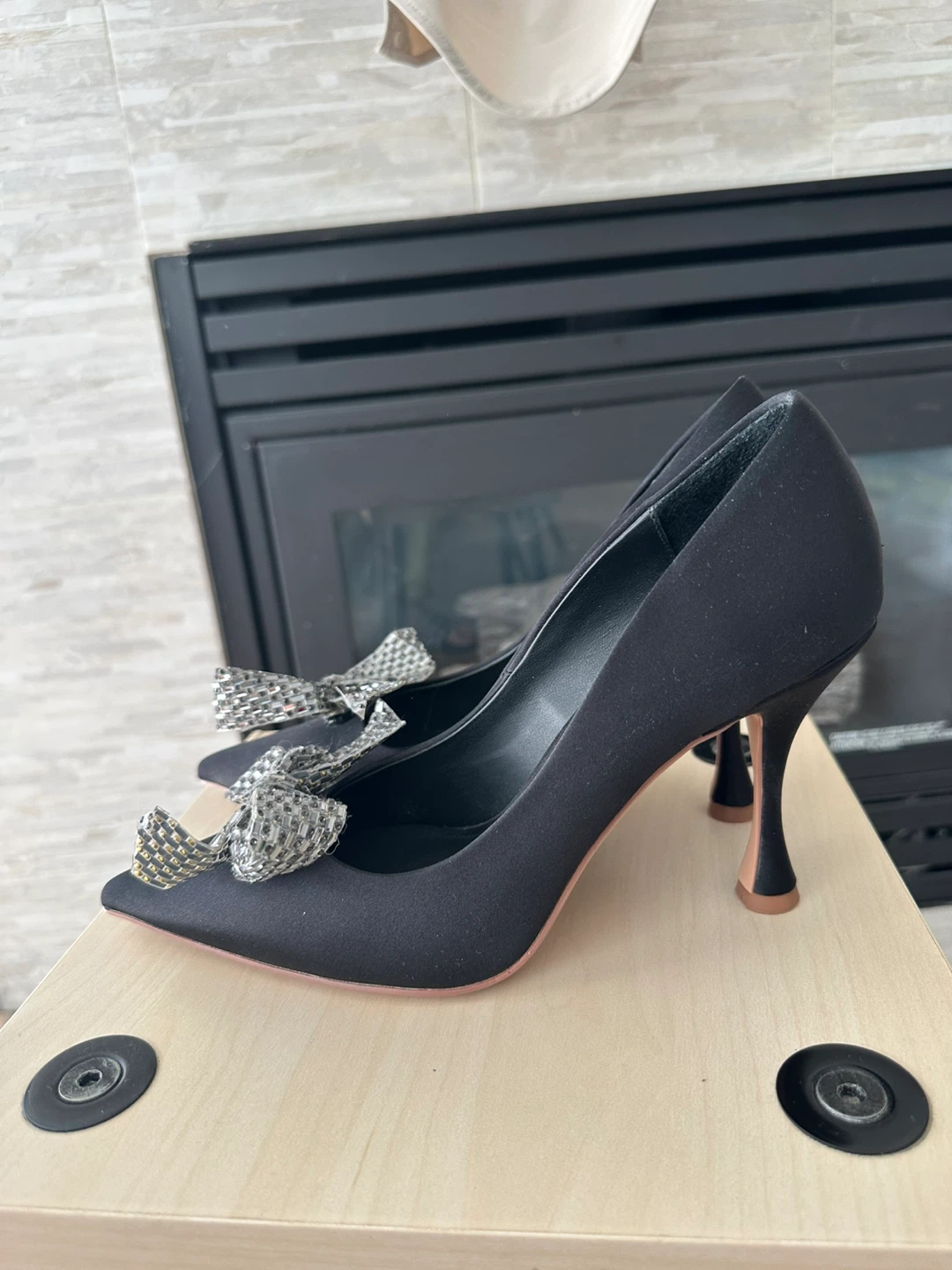 Lola Cruz Black Heels with Bows - photo 2