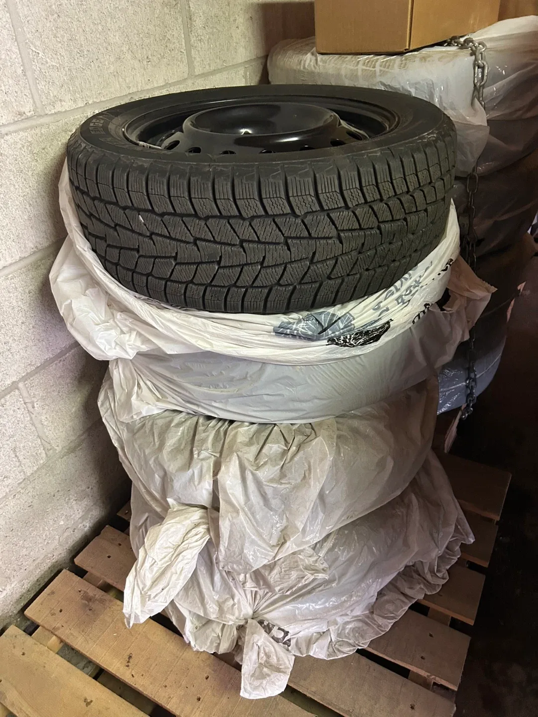 Motomaster Winter Edge Tire - photo 2