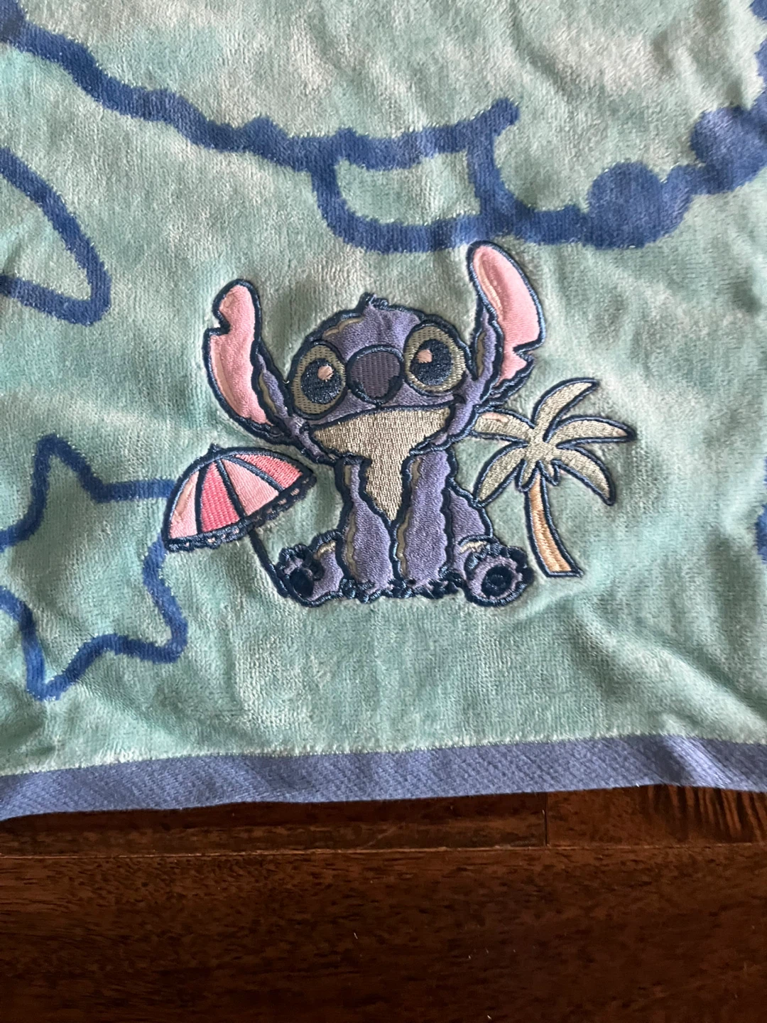 Disney Stitch Beach Towel - photo 2