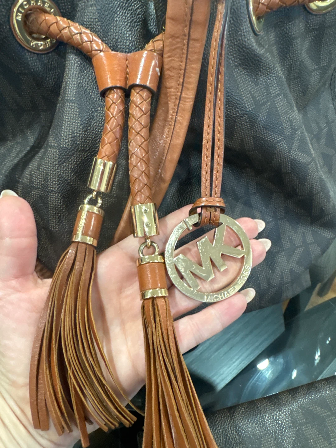 Michael Kors Signature Bucket Bag & Wallet Set - photo 2