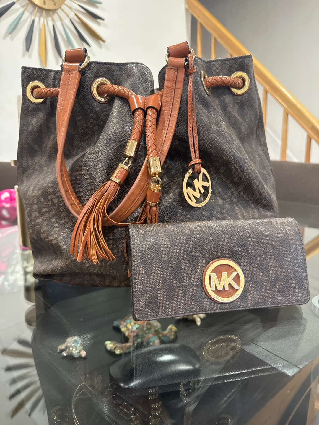 Michael Kors Signature Bucket Bag & Wallet Set