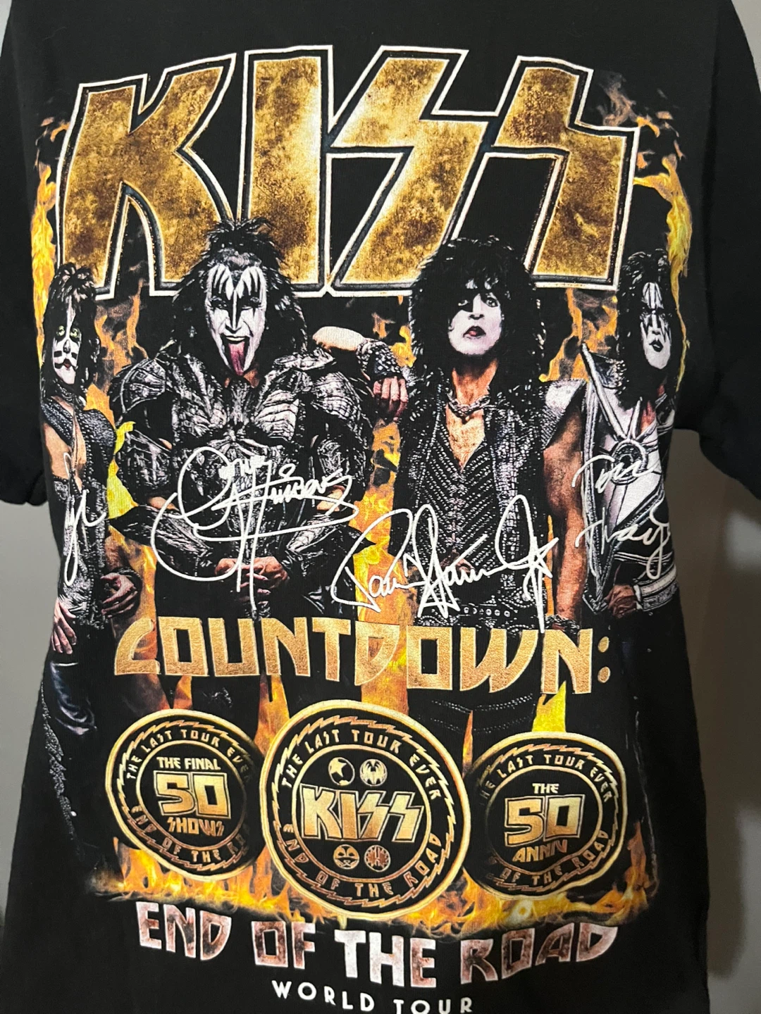 M size KISS "End of the Road" World Tour T-Shirt - photo 5
