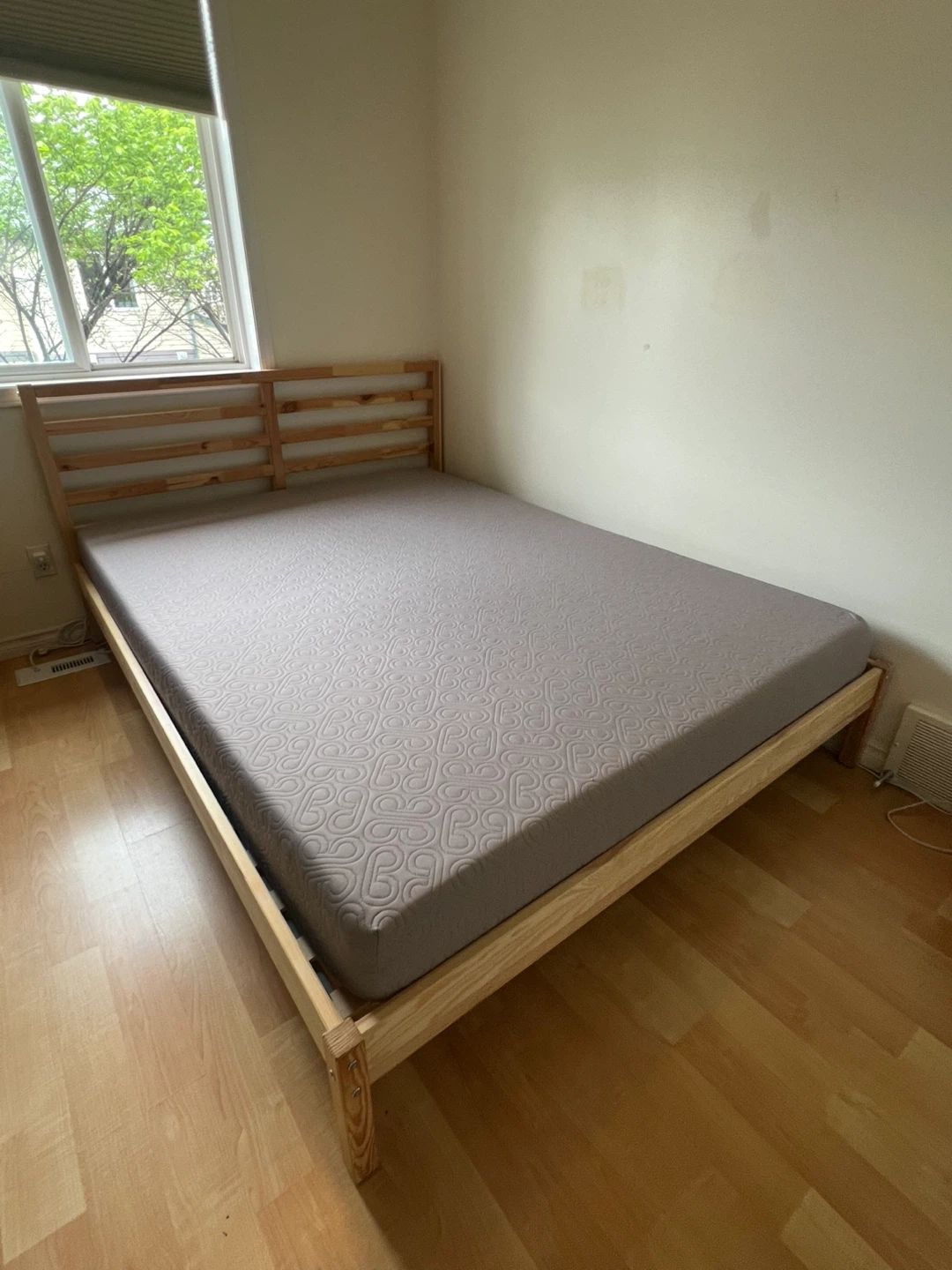 Bed and mattress