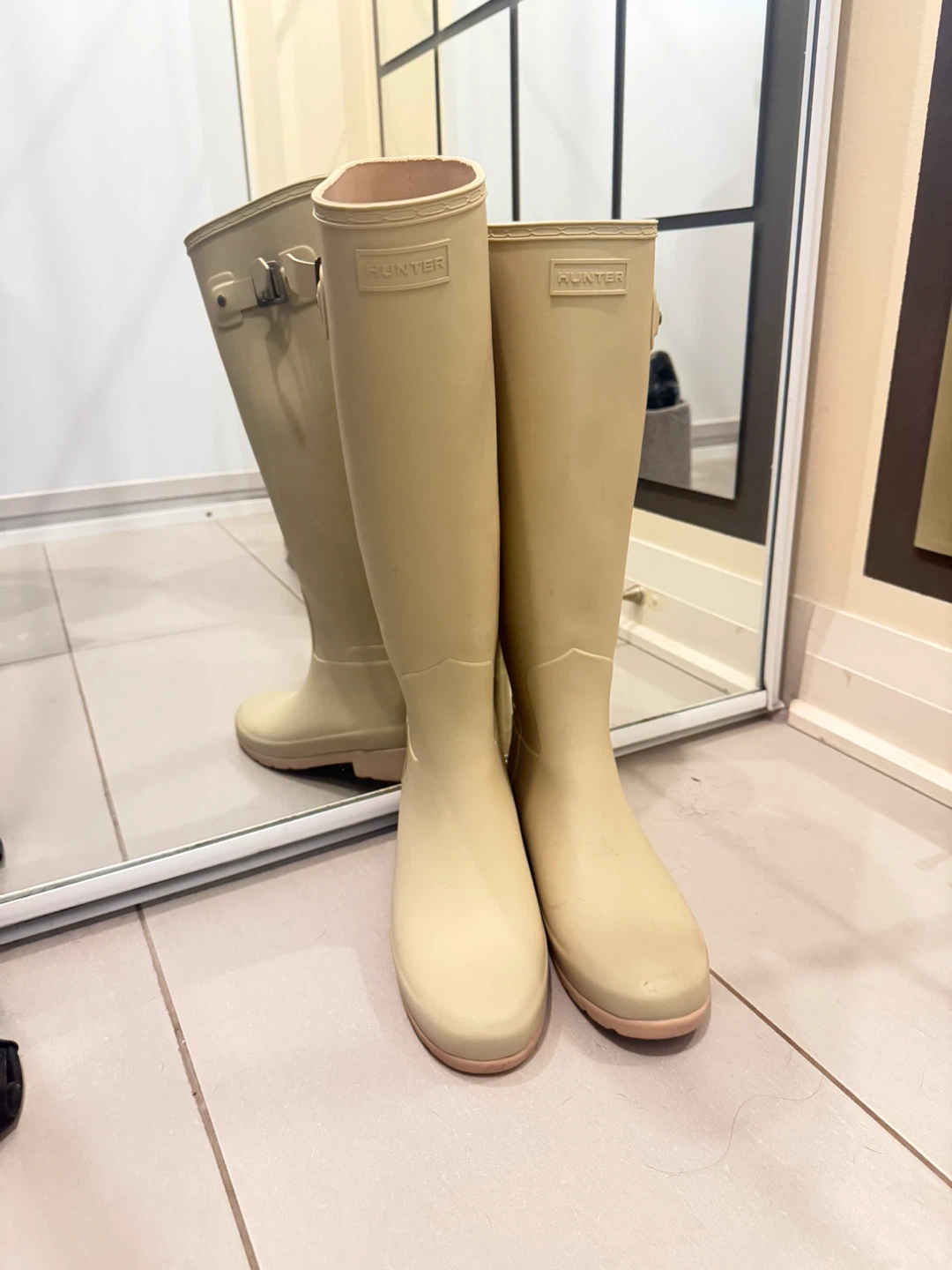 Hunter Boots Yellow Tall Rain Boots size 8 US women