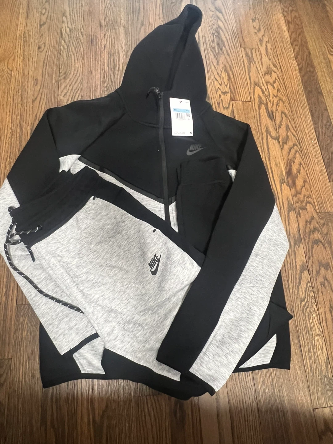 Nike tech
