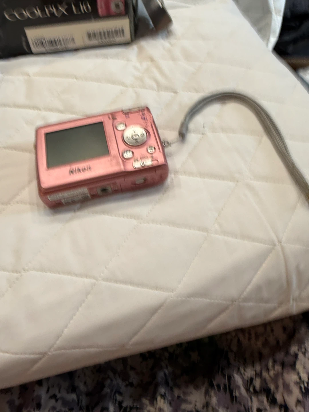Nikon COOLPIX Pink Digital Camera L10 - 5.0 Megapixels - photo 3