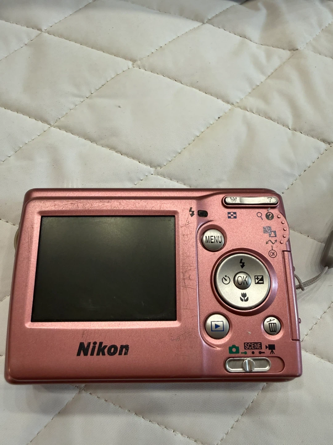 Nikon COOLPIX Pink Digital Camera L10 - 5.0 Megapixels - photo 2