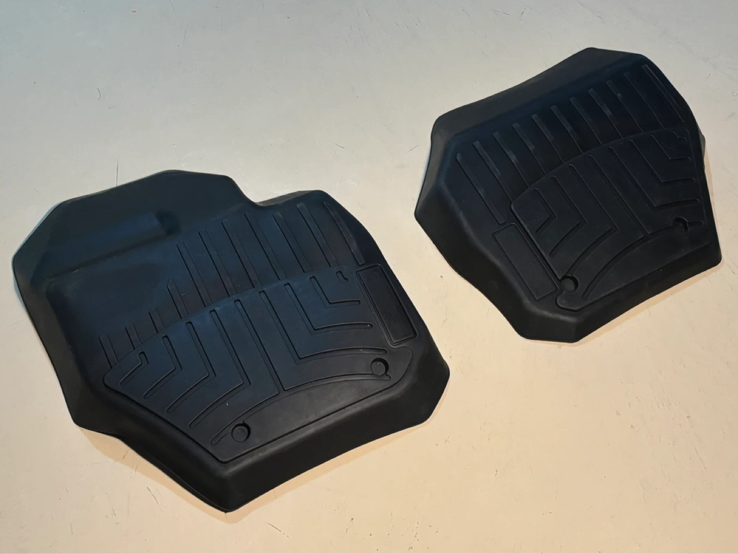 WeatherTech Front Mats for 2010–2017 Volvo XC60 - photo 2