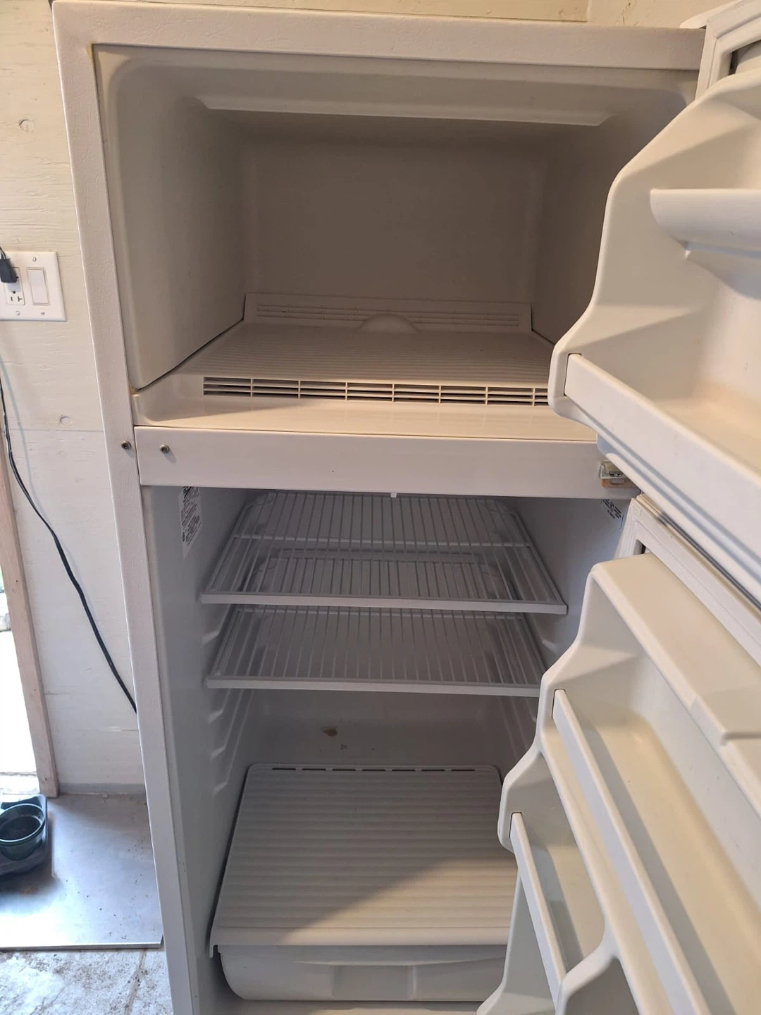 Roper Top Freezer Refrigerator - photo 2