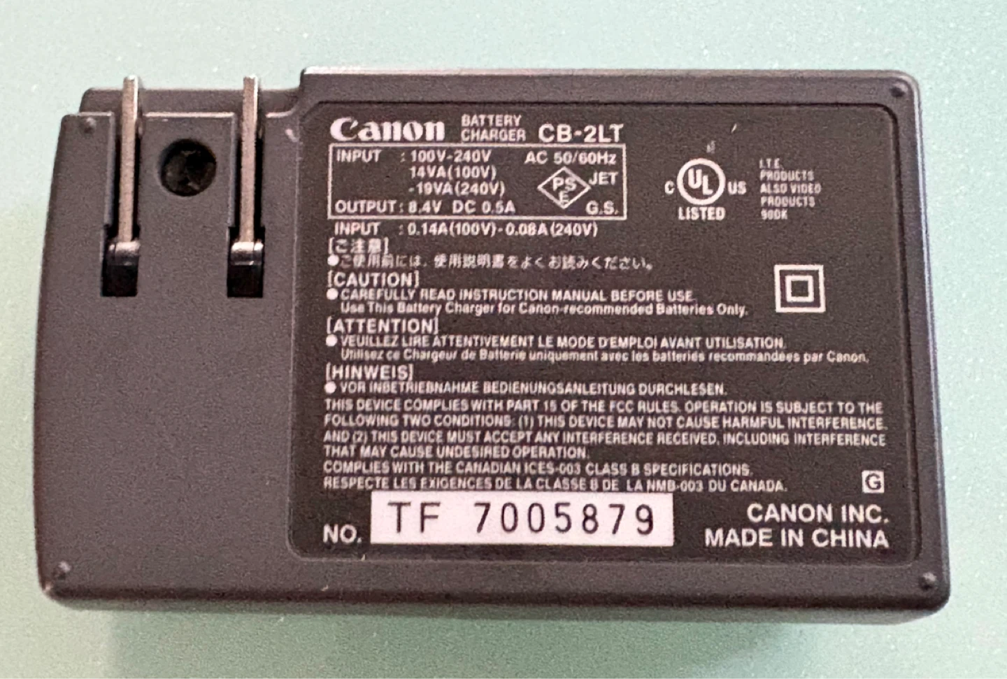 Canon CB-2LT Battery Charger - photo 4