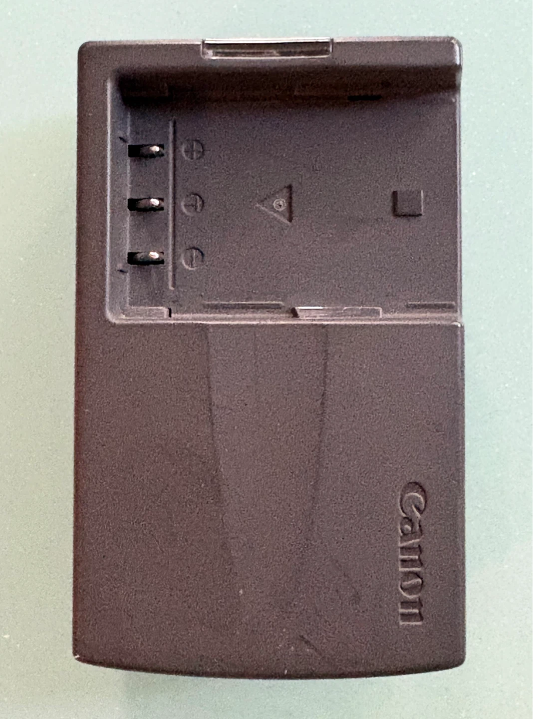 Canon CB-2LT Battery Charger - photo 3